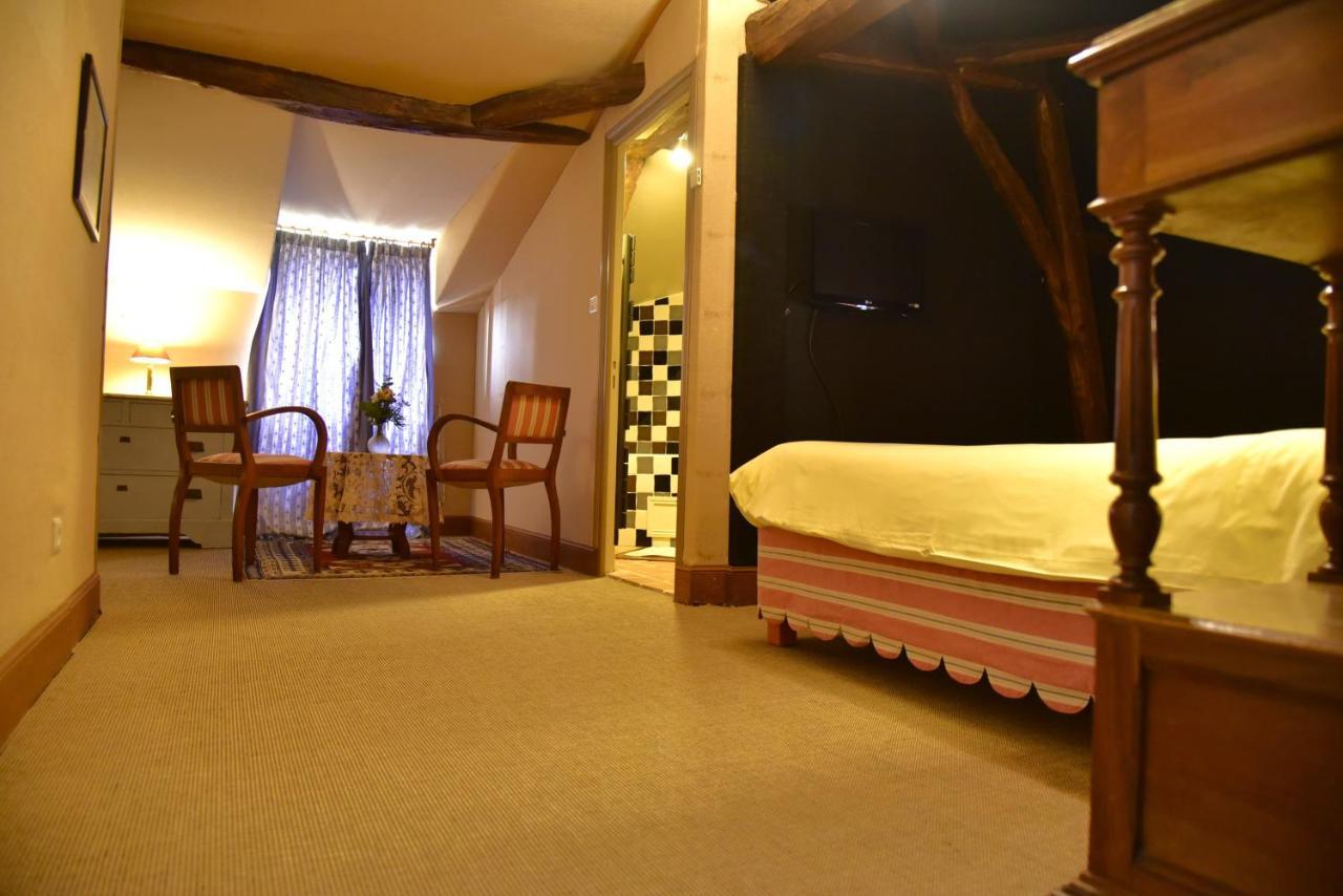 Logis Hotel Le Boudoir Belves Exterior photo