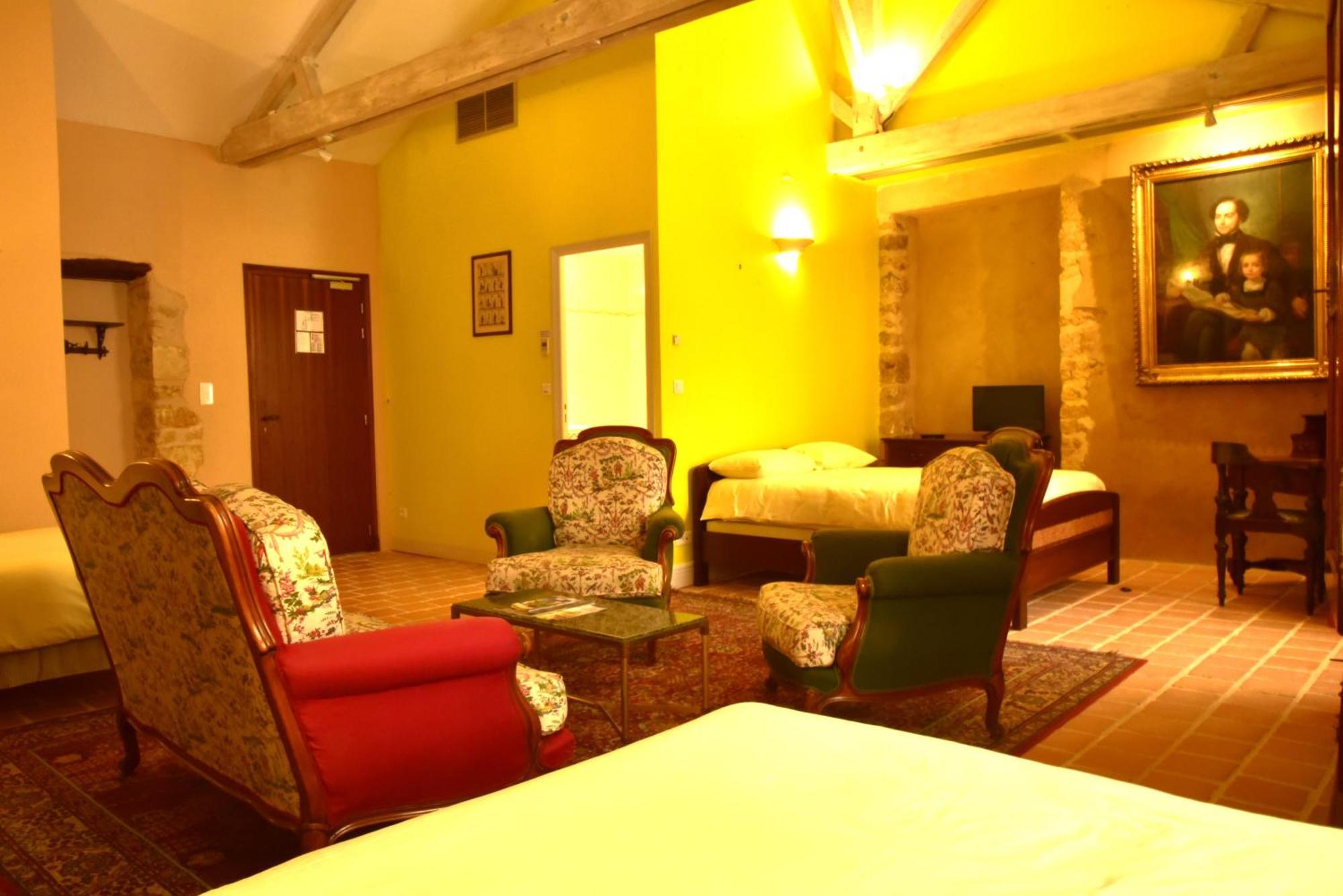 Logis Hotel Le Boudoir Belves Room photo